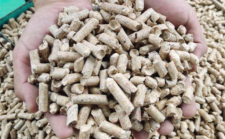 河北生物質午夜美女福利视频如何調節顆粒水分