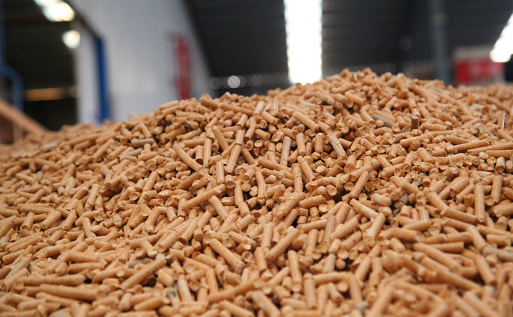 生物質燃料午夜美女福利视频助力發電產業，加工秸稈、木屑、樹枝、建築模板，提供生物質顆粒燃料，不斷提供生物質能源，為午夜福利久久更好的生活創造價值