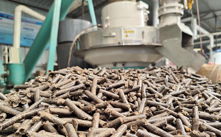 生物質午夜美女福利视频加工的秸稈顆粒燃料 生物質午夜美女福利视频加工的秸稈顆粒燃料