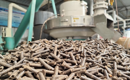 秸稈回收變生物質燃料，農村秸稈問題有了新成效